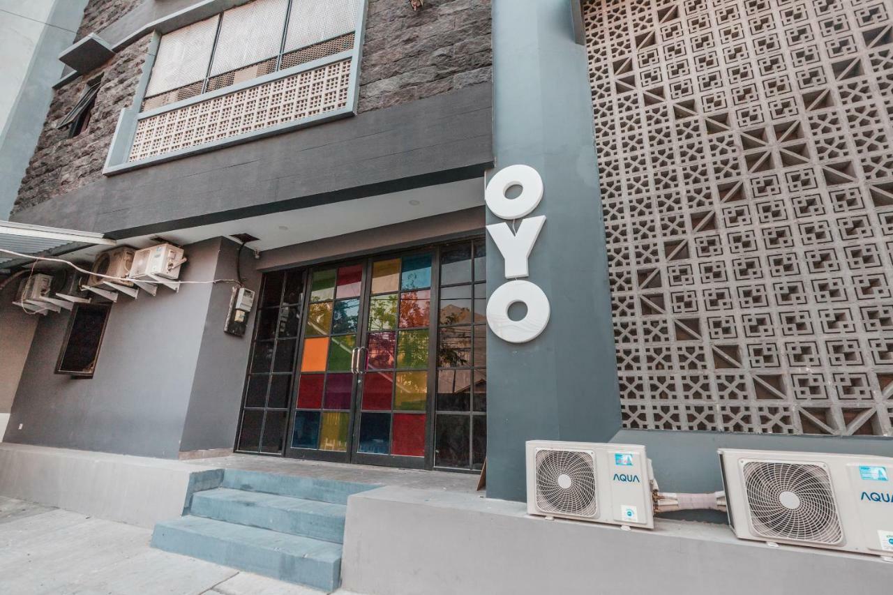 Hotel Oyo 1499 Kaya House A Co-living @pluit