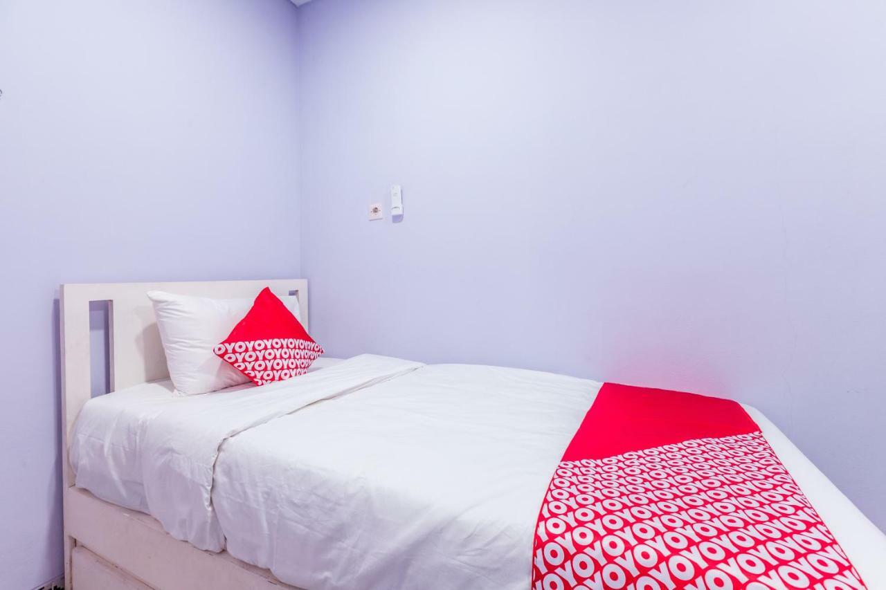 Hotel Oyo 1499 Kaya House A Co-living @pluit